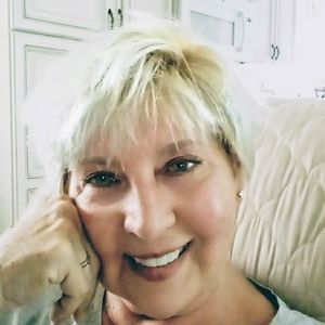 Meet your Posher, Laurel